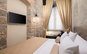 Design Rooms Anima Mundi Citycentre Right Next To Diocletian'S Palace